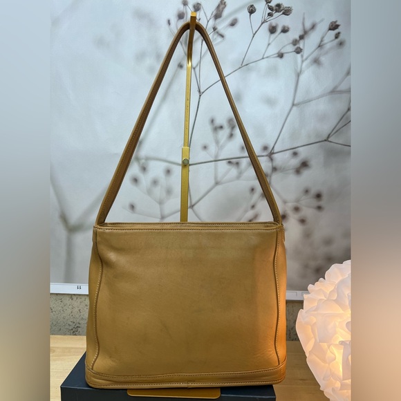 Coach vintage Bleecker Pocket Shoulder Bag Costa Rica 9310 Collectors favorite - Picture 2 of 15